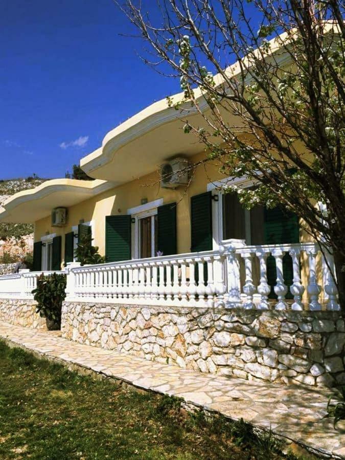 Lovely View Apartments Himarë Exterior foto